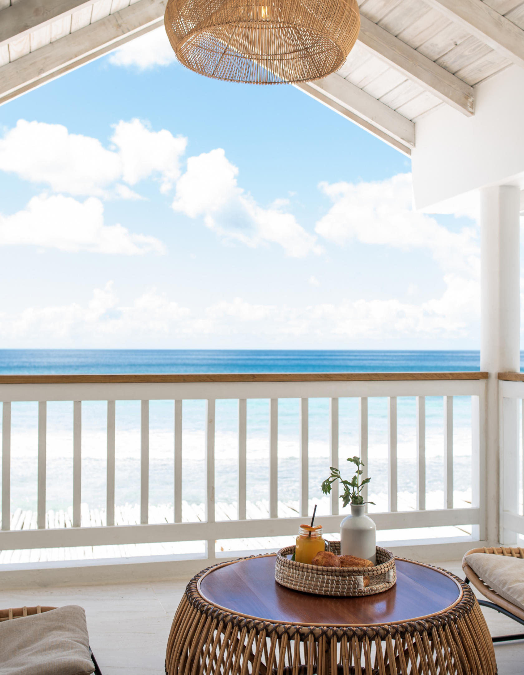 First Floor Suite Beachfront, with private balcony, Sea View