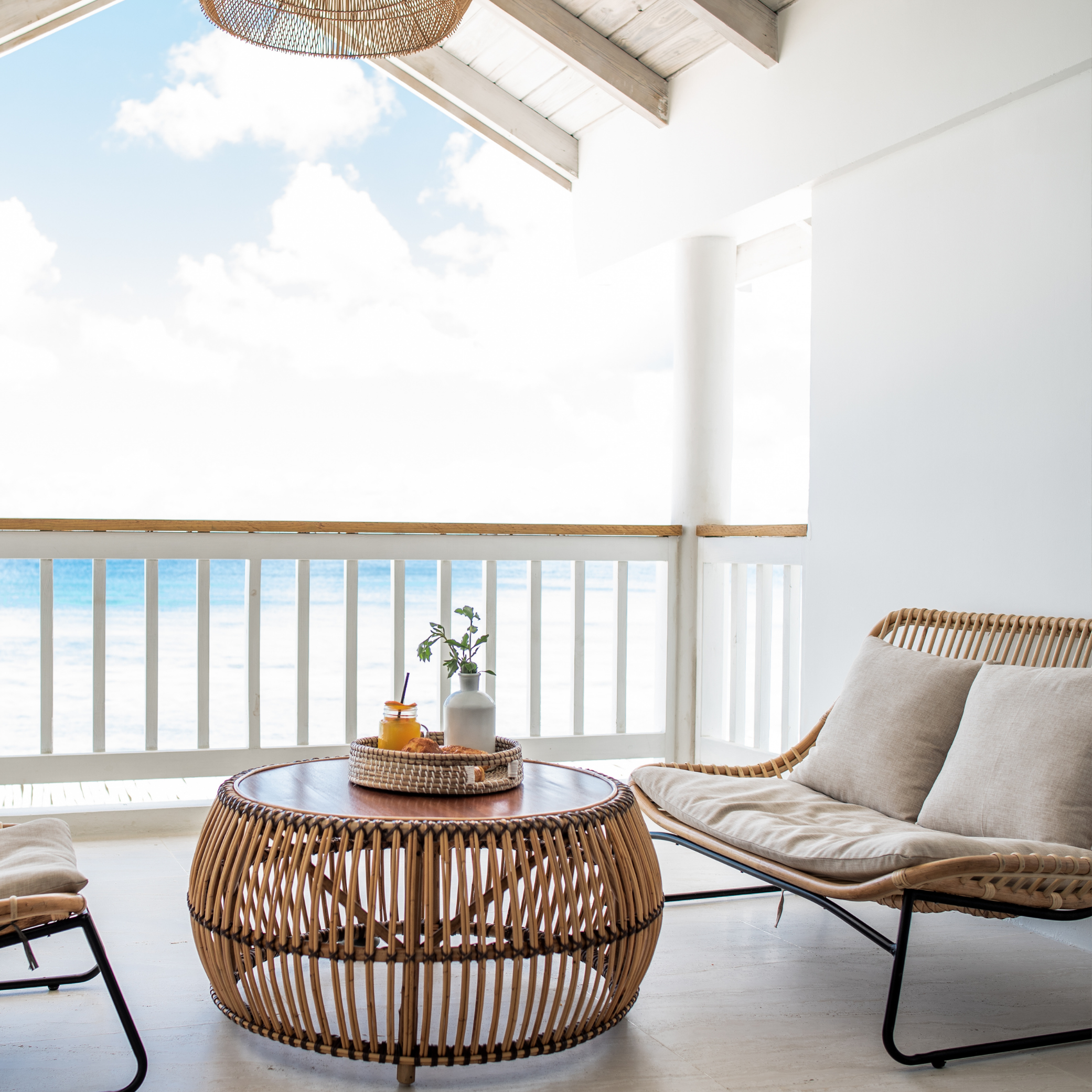 barefoot luxury beachfront accomodation situated on long bay beach west end of tortola