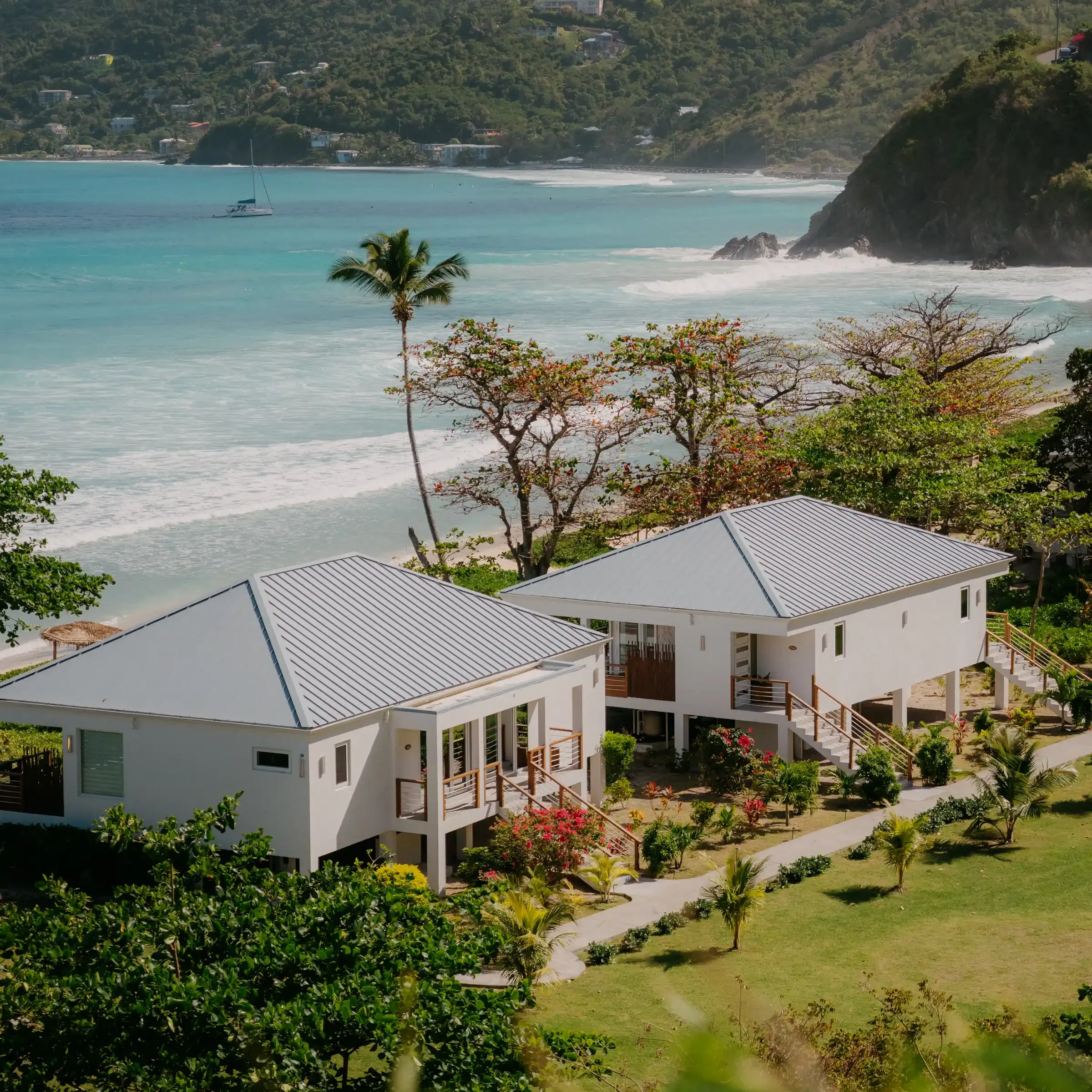 From oceanfront suites to private beachfront villas, discover thoughtfully designed stays at Long Bay Beach Resort where barefoot luxury, ocean views, and the rhythm of the British Virgin Islands shape every moment.